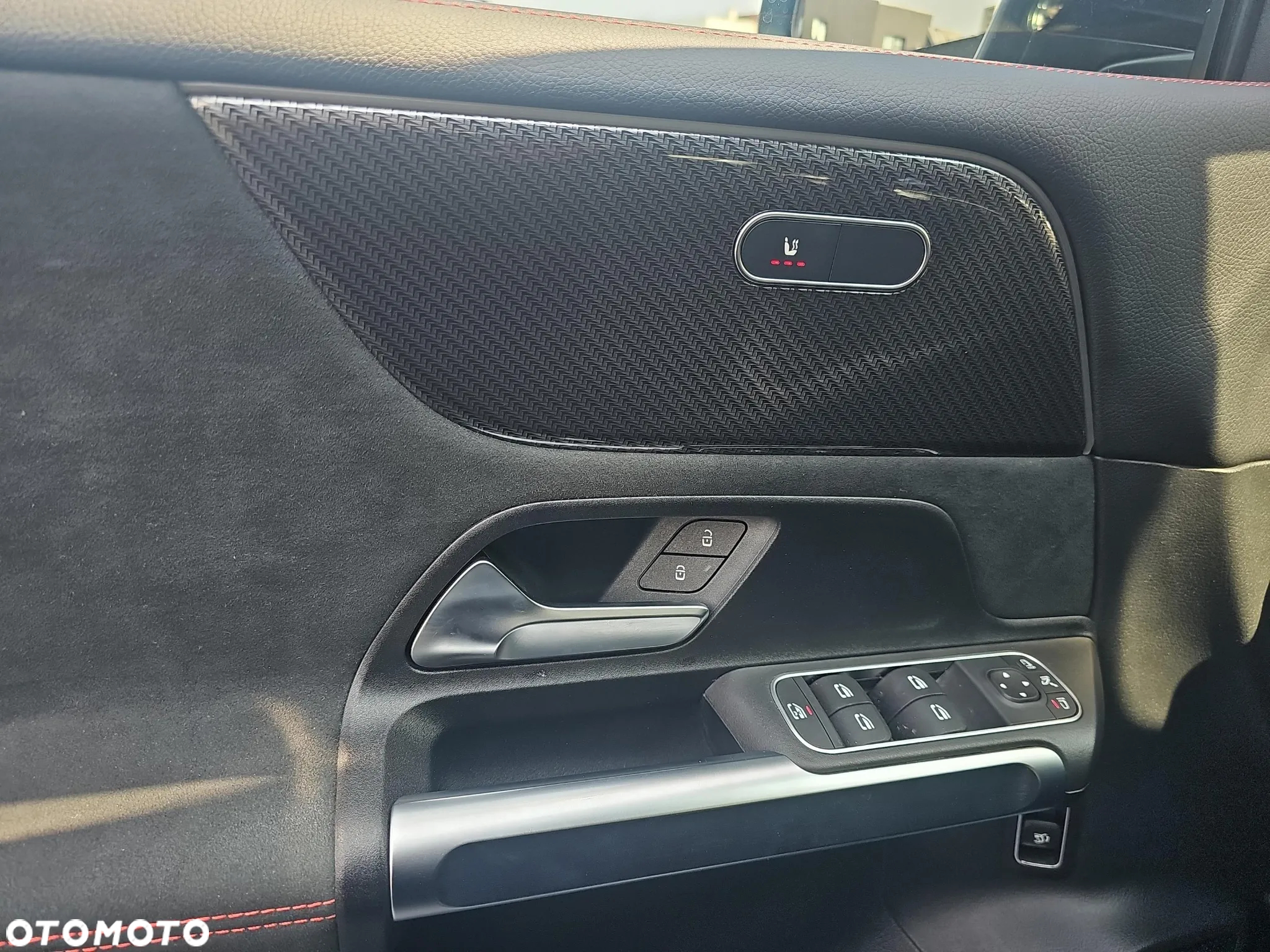 Mercedes-Benz GLB 200 AMG Line 7G-DCT - 22