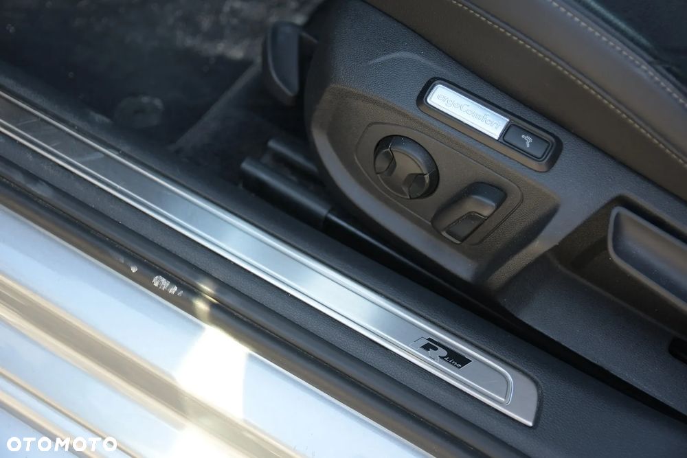 Volkswagen Arteon 2.0 TSI 4Motion R-Line DSG - 29