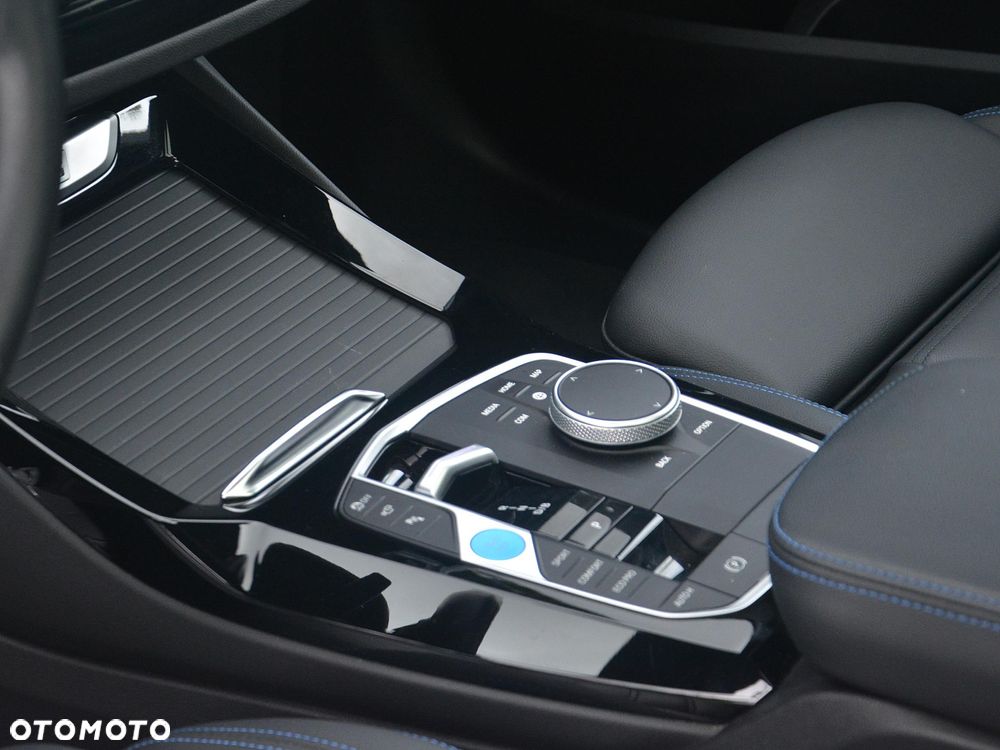BMW iX3 Impressive - 7