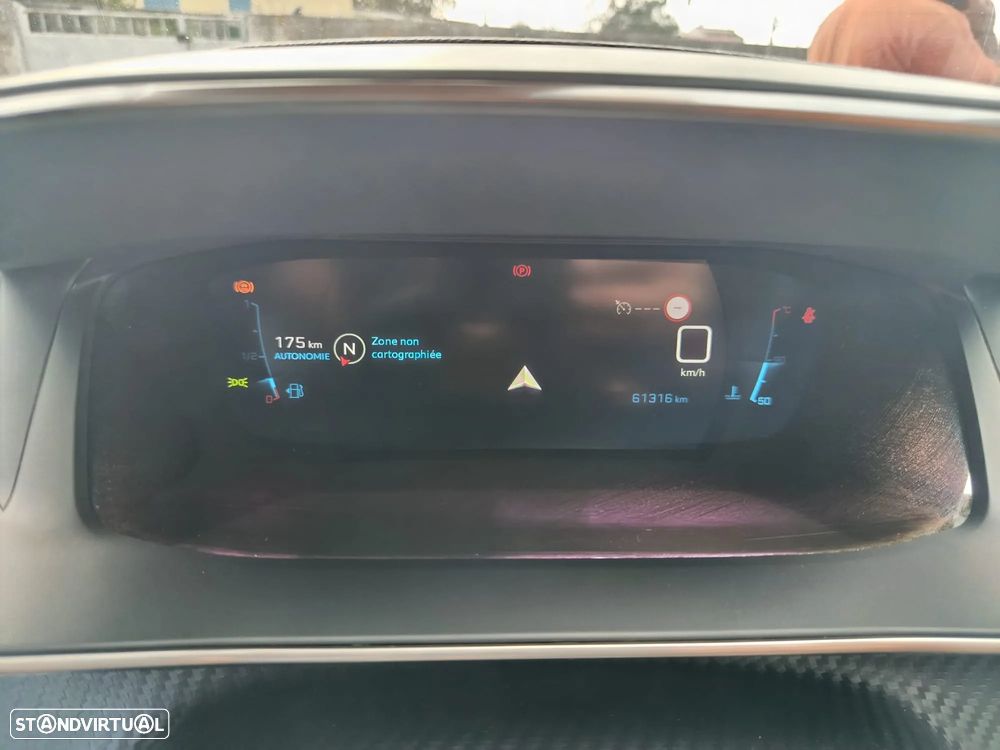 Peugeot 2008 1.2 PureTech Allure - 13