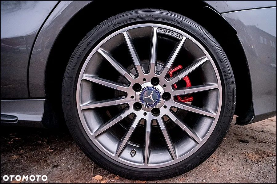 Mercedes-Benz CLA 200 7G-DCT AMG Line - 12