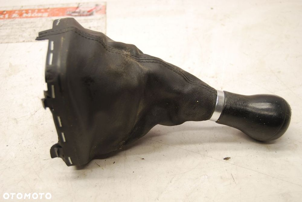 MIESZEK ZMIANY BIEGÓW 8P0863279 AUDI A3 8P 5 BIEGÓW 8P0864261B 8P0864261 - 7