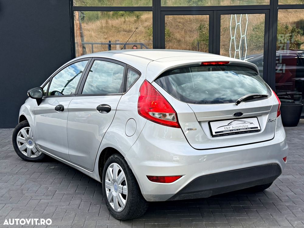 Ford Fiesta 1.4 TDCI - 11
