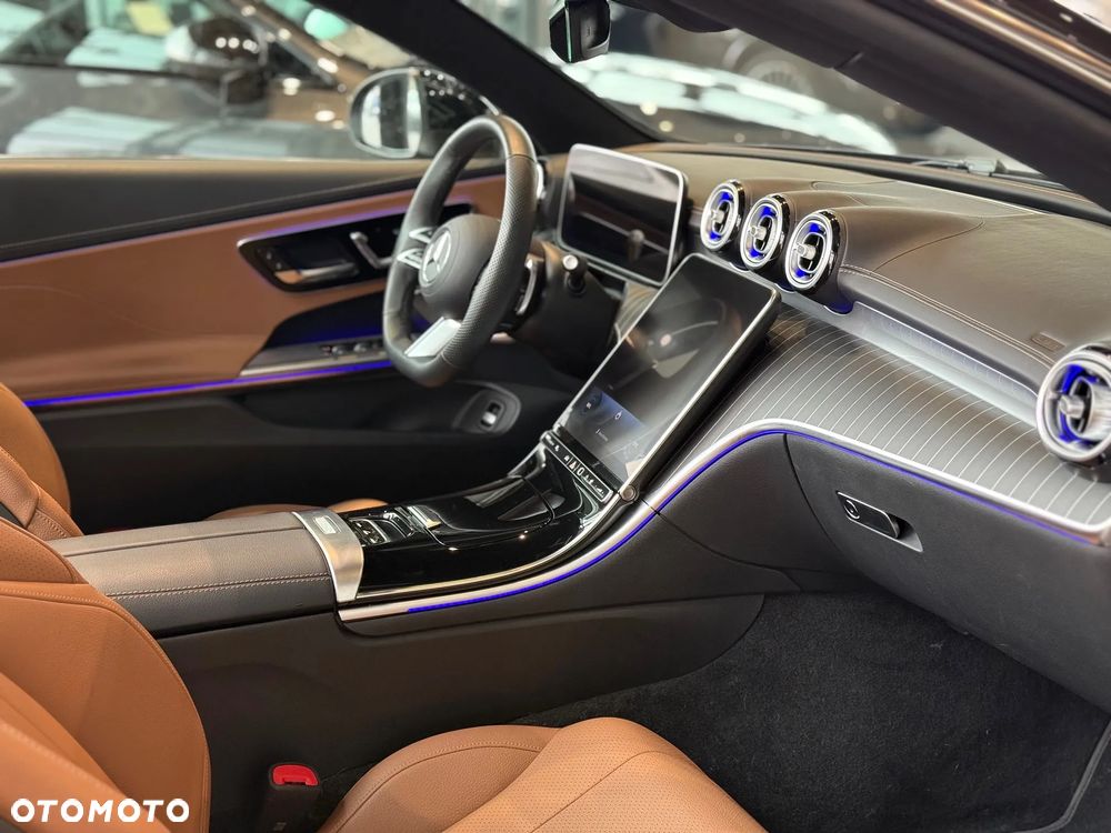 Mercedes-Benz CLE 300 4Matic 9G-TRONIC Edition AMG Line - 12