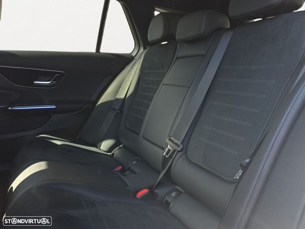 Mercedes-Benz C 220 — fotografia 13
