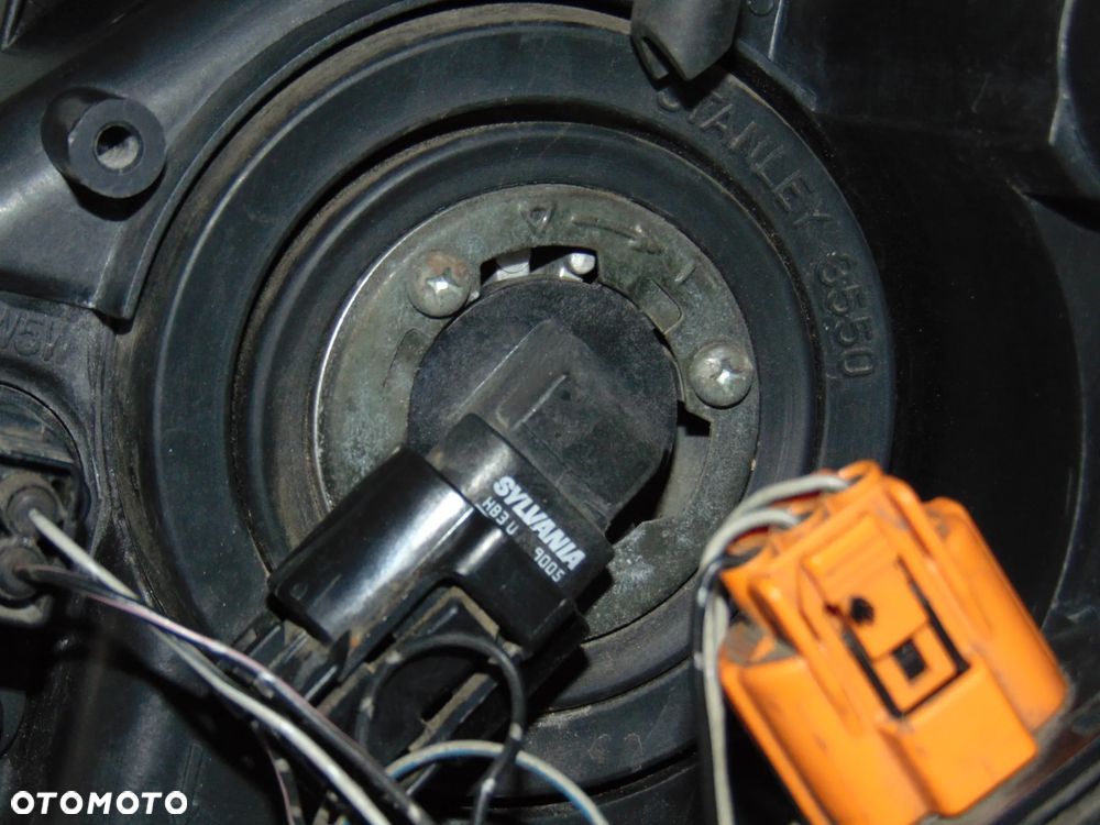 ORYGINAŁ lampa przednia przód prawa Mazda 5 Mazda5 I CR 05-08r - 31