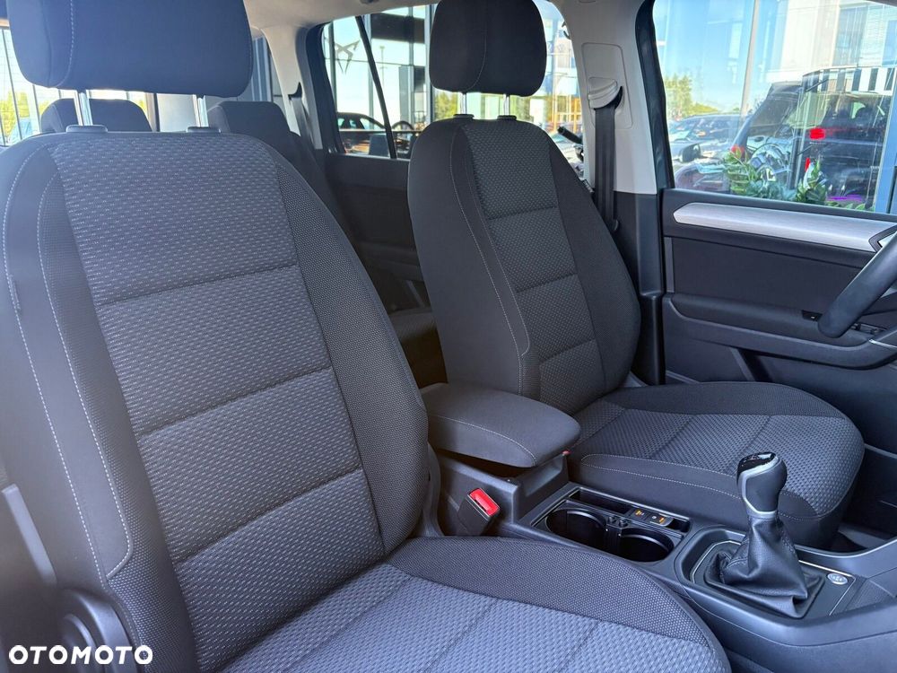Volkswagen Touran - 17