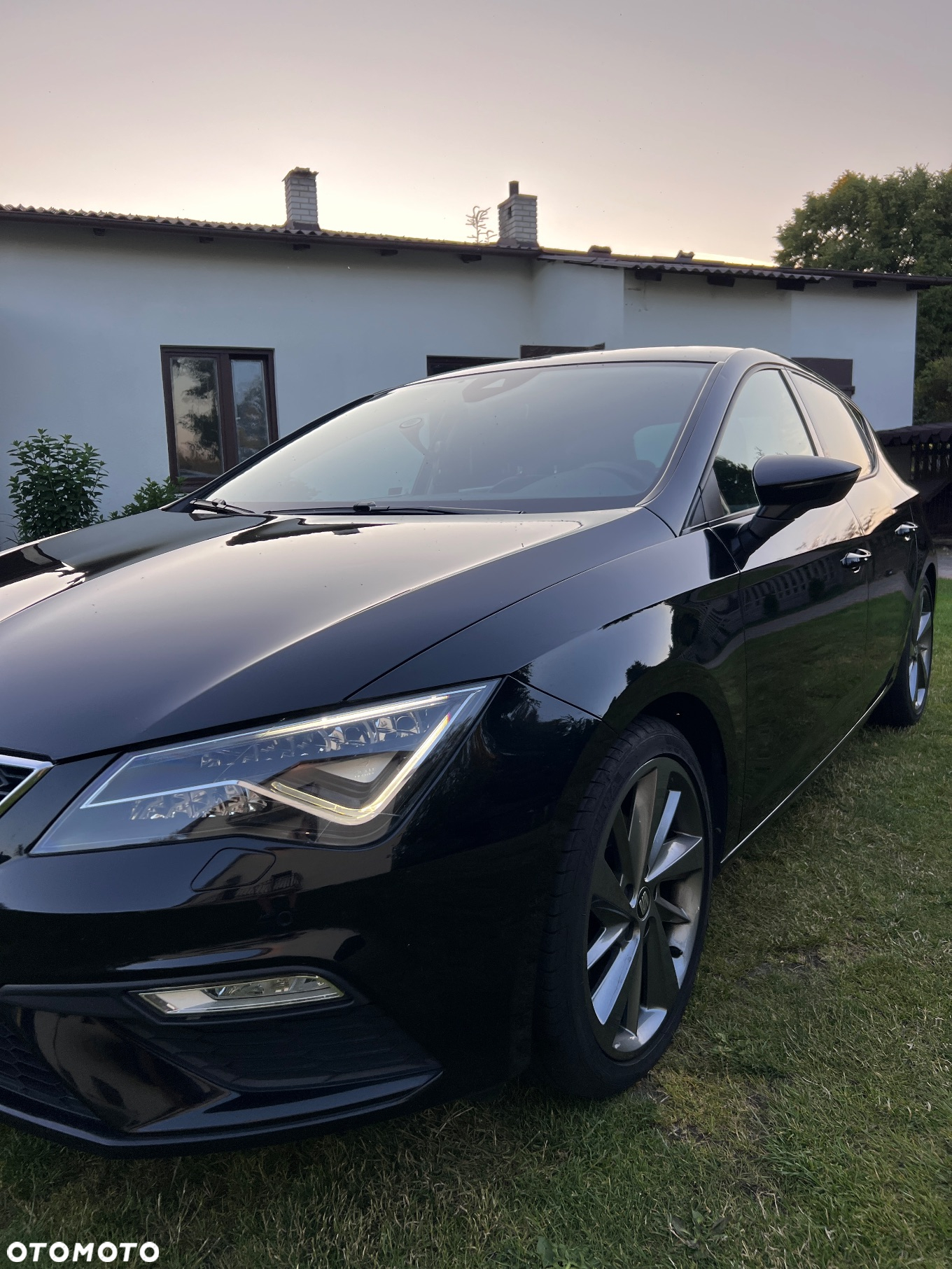 Seat Leon 2.0 TDI FR Black S&S - 4
