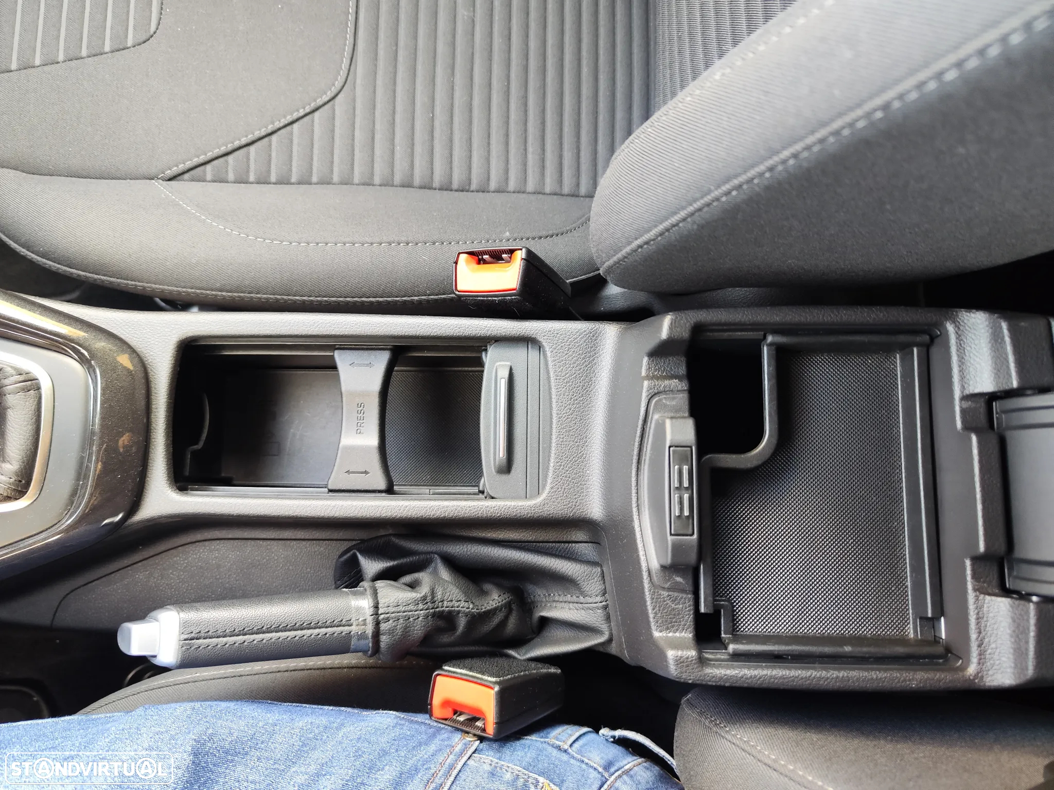 Ford Focus 1.0 SCTi Titanium - 34