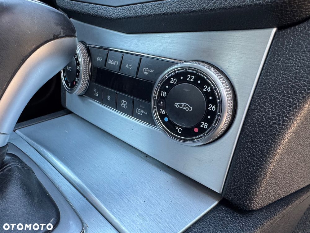 Mercedes-Benz Klasa C 220 CDI DPF Automatik Avantgarde - 15