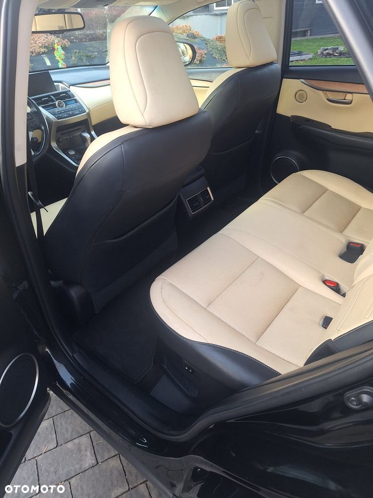 Lexus NX 300h Prestige AWD - 21