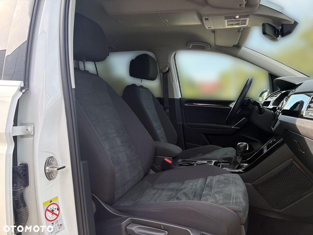 Volkswagen Touran - 21