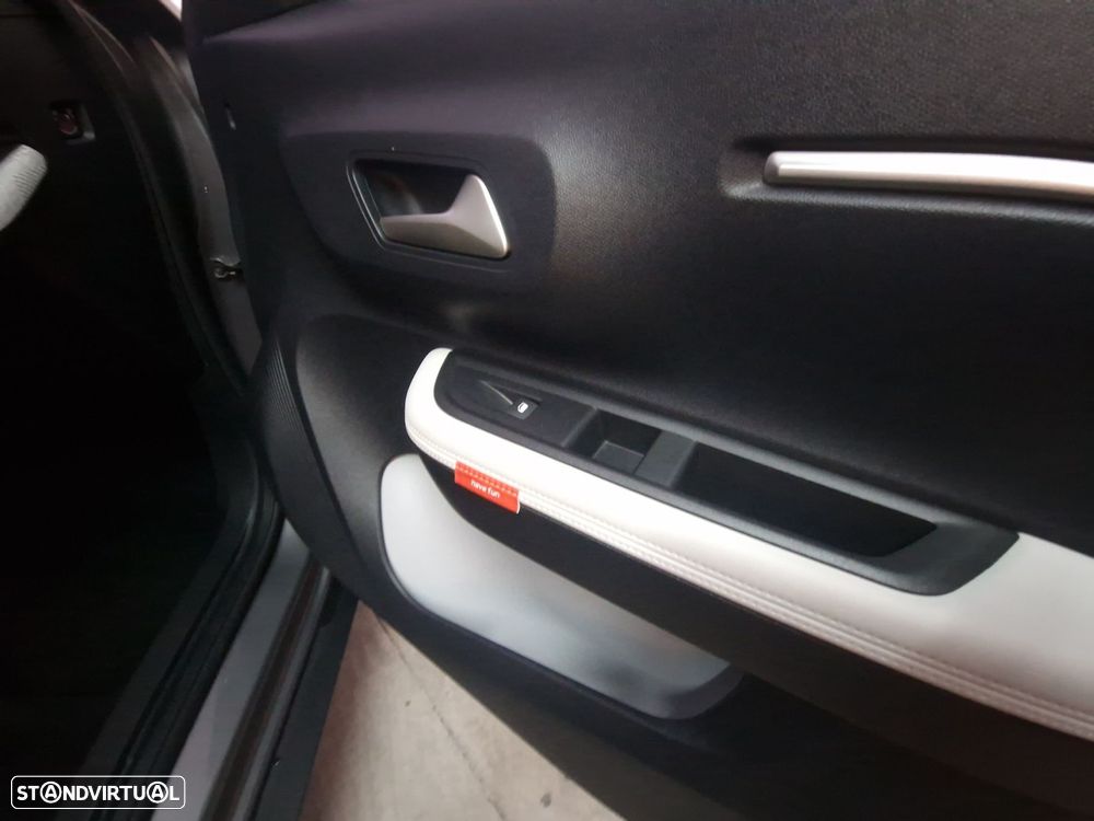 Citroën e-C3 44 kWh Autonomia Conforto Max - 17