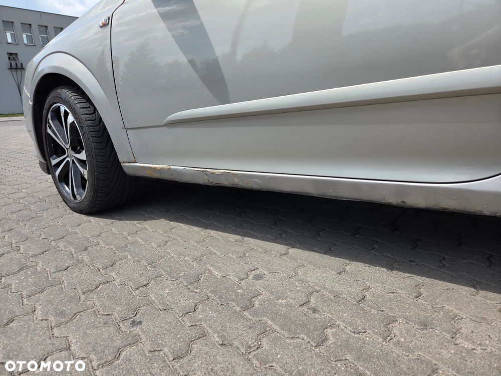 Opel Astra 1.9 CDTI DPF Cosmo - 9