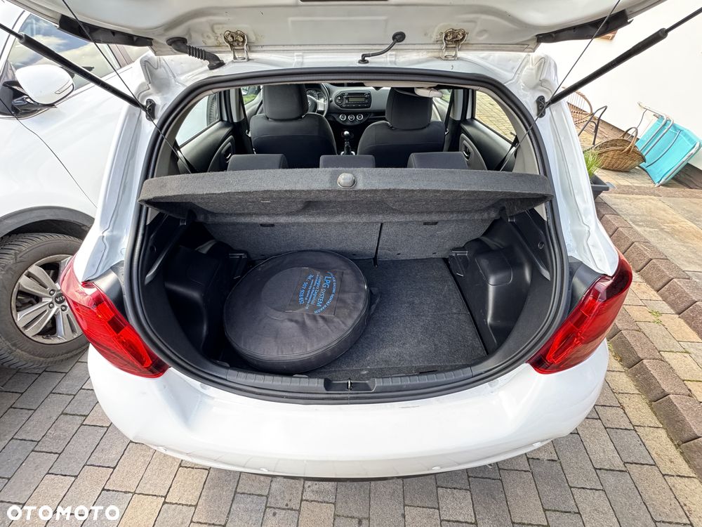 Toyota Yaris 1.33 Active EU6 - 27