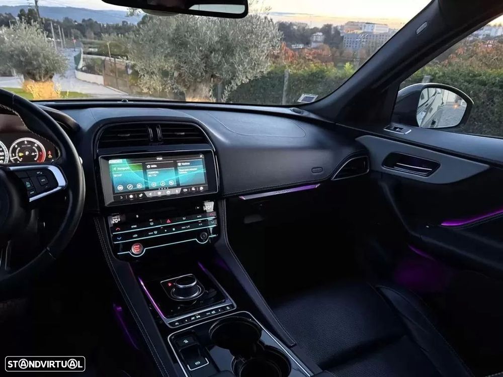 Jaguar F-Pace 3.0 TDV6 R-Sport AWD Aut. - 25