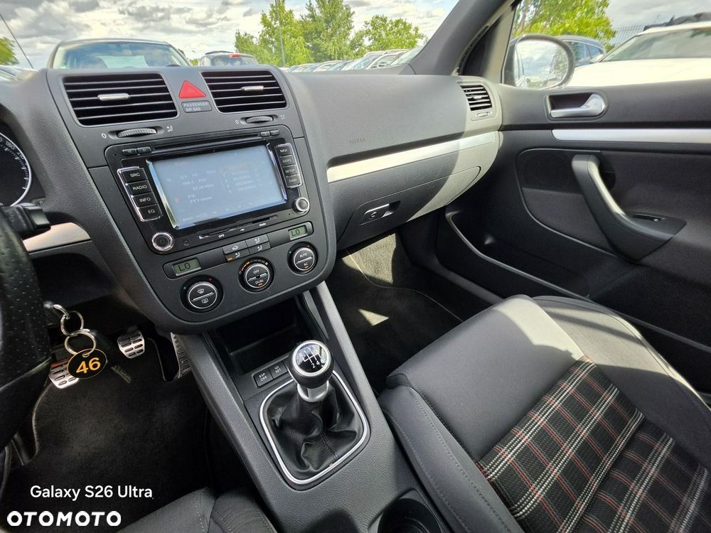 Volkswagen Golf 2.0 GTI - 38