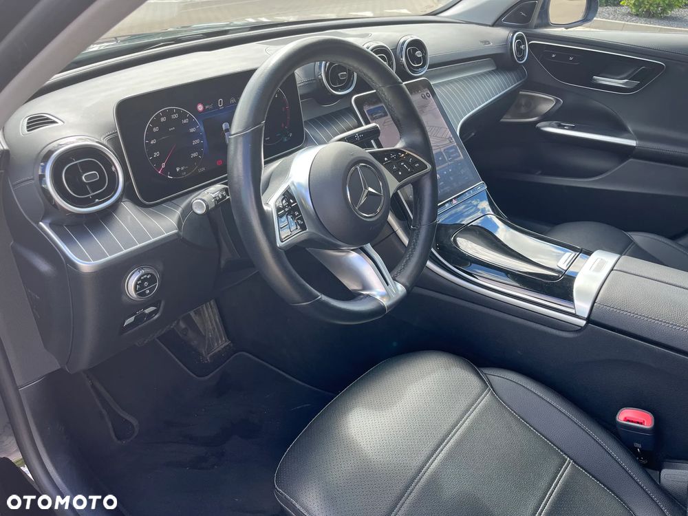 Mercedes-Benz Klasa C 220 d 4Matic 9G-TRONIC Avantgarde - 32