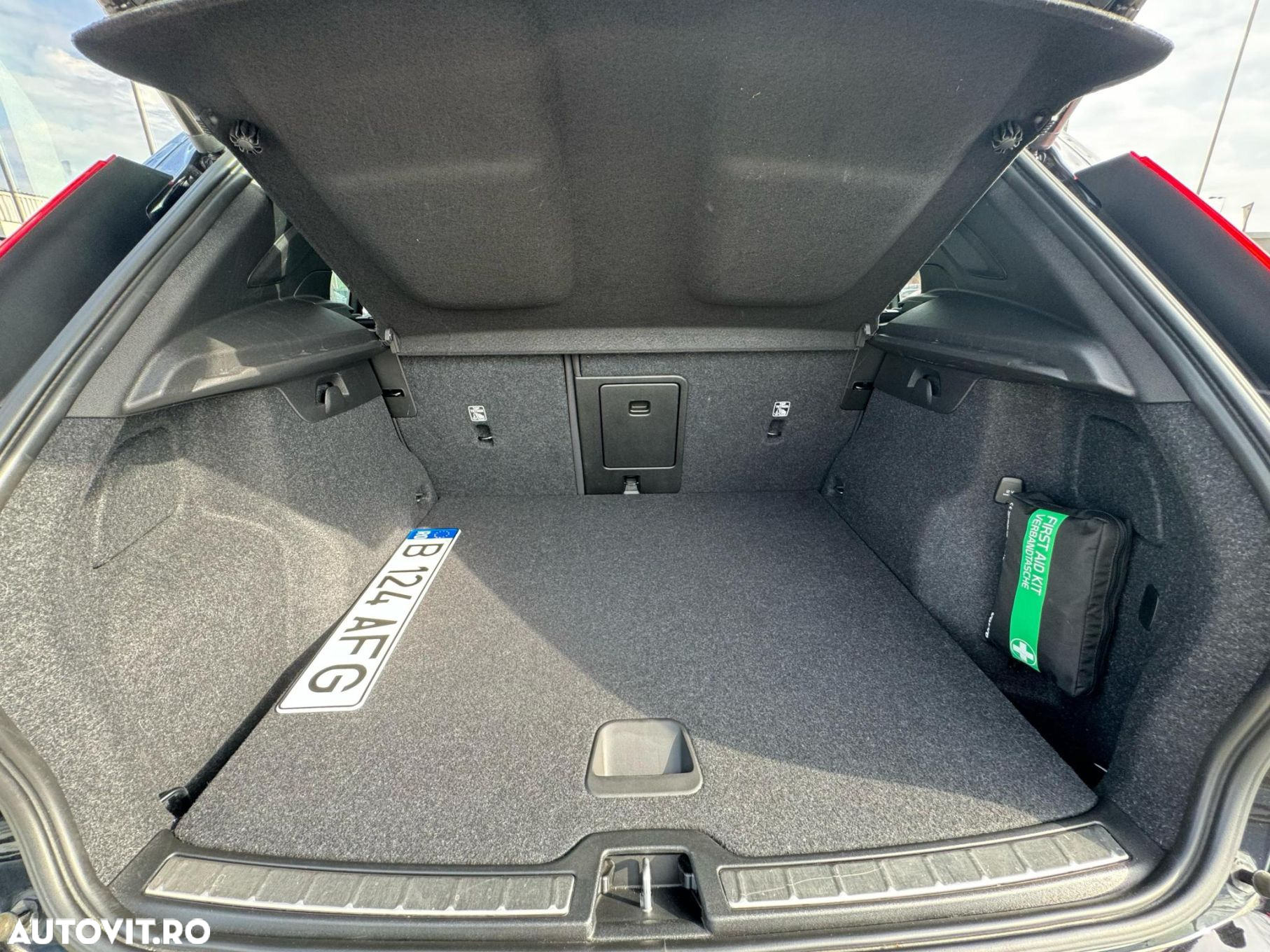 Volvo XC 40 Recharge T5 Twin Engine AT7 Inscription - 36