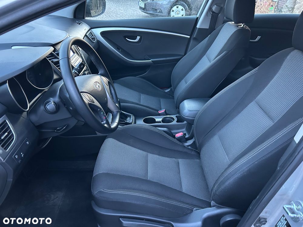 Hyundai i30 i30cw 1.4 Fifa World Cup Edition - 15