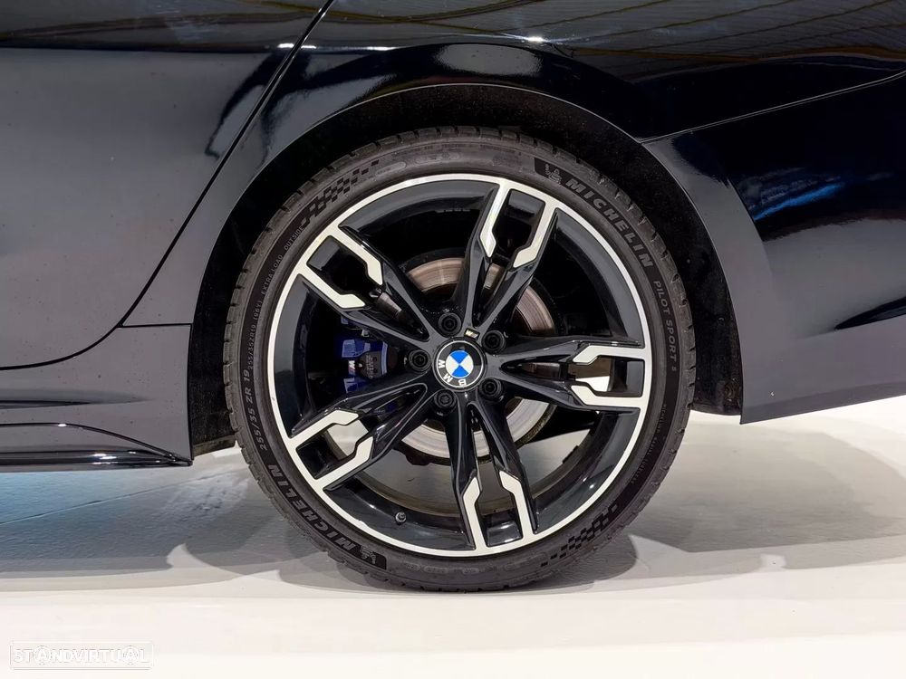BMW 320 d Pack M Auto - 27