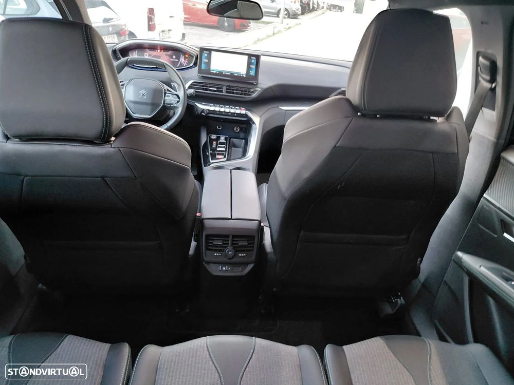 Peugeot 5008 1.2 PureTech Allure Pack EAT8 - 19