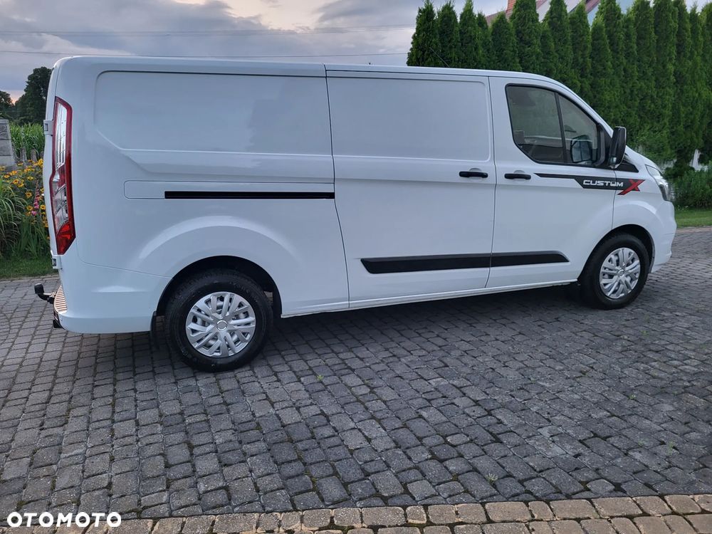 Ford Custom 320 - 2