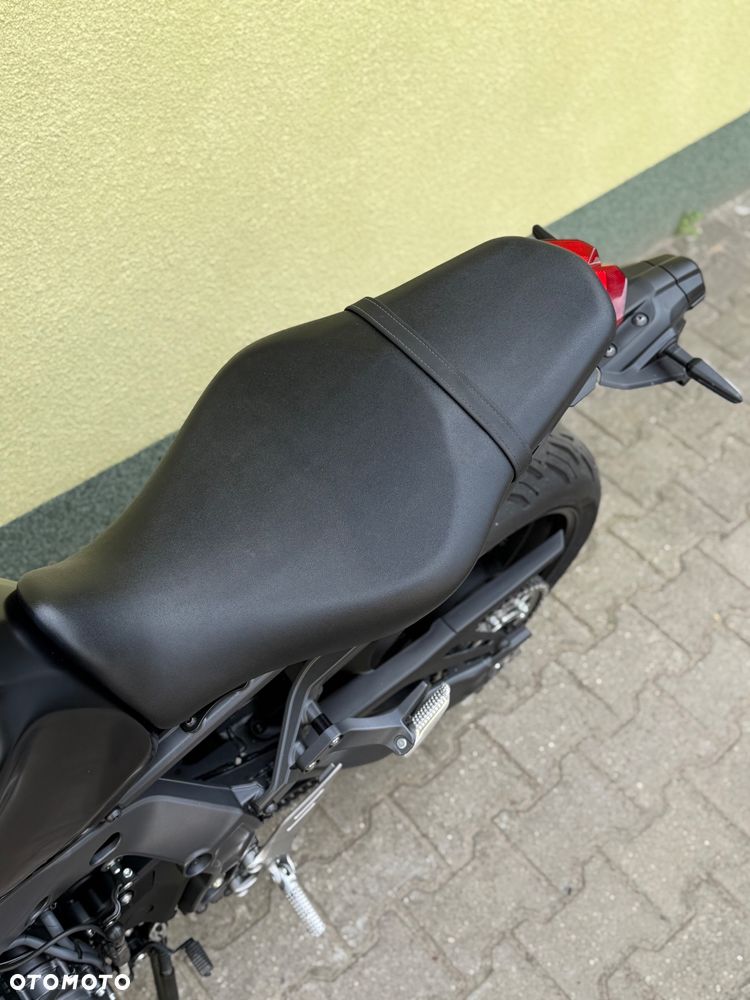 Yamaha MT - 33