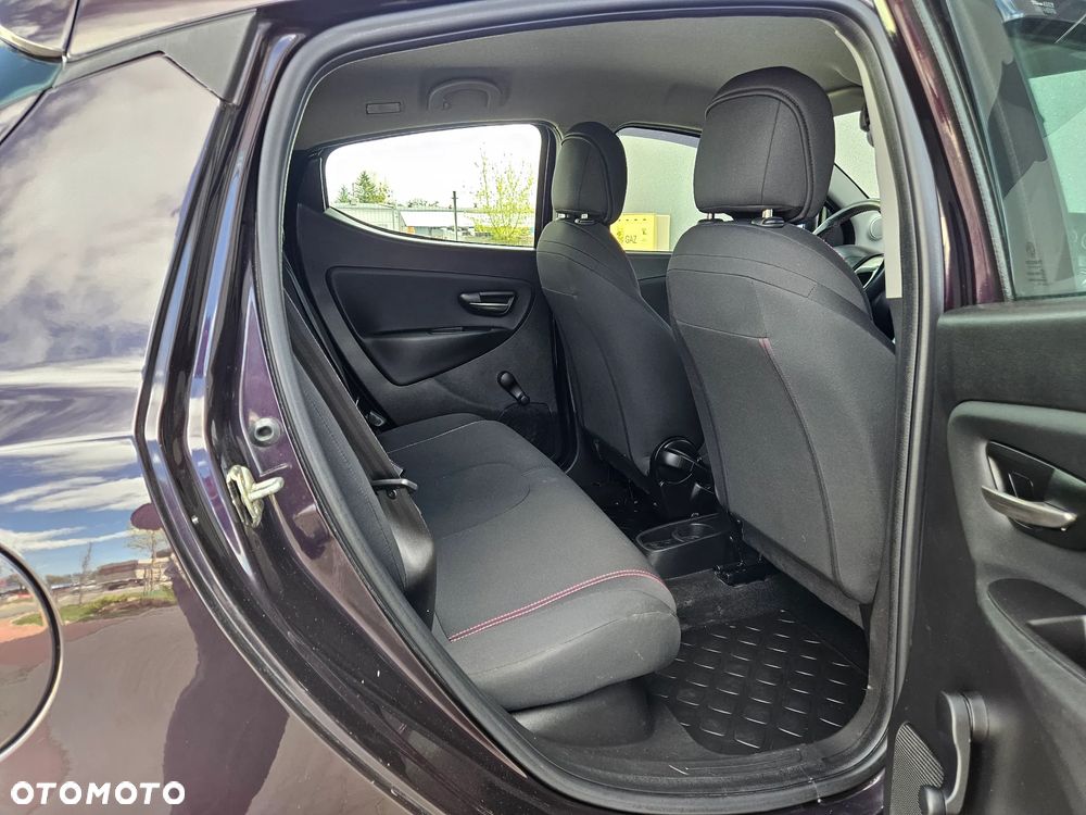 Lancia Ypsilon 1.2 8V Gold S&S - 8