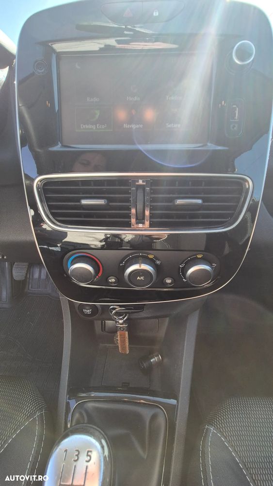 Renault Clio - 11