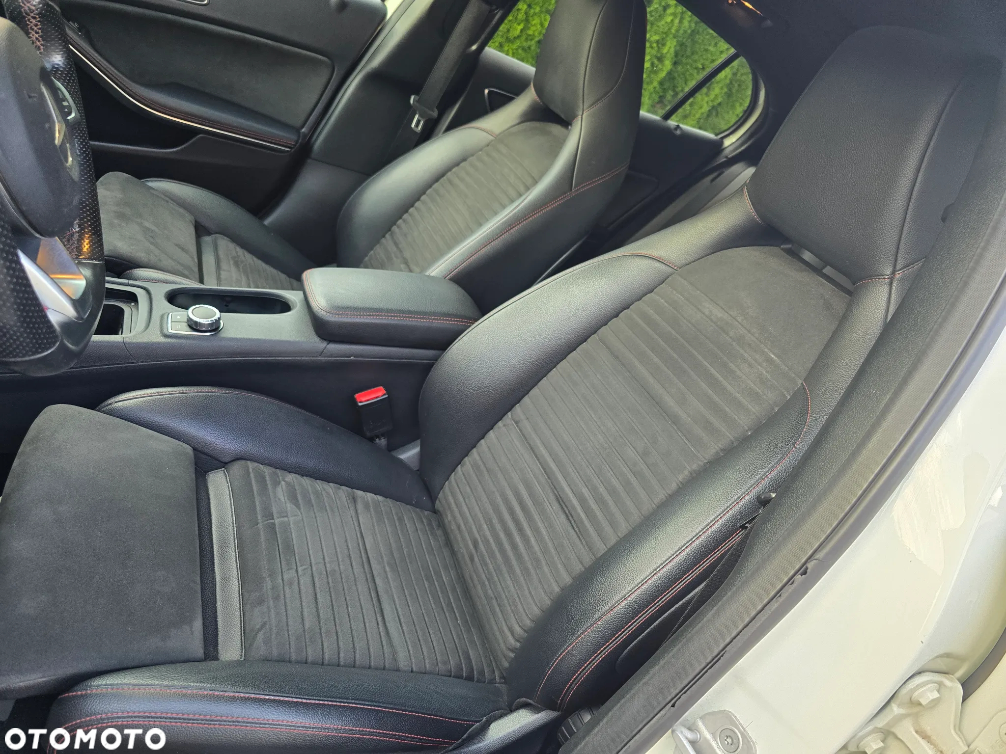 Mercedes-Benz GLA - 17