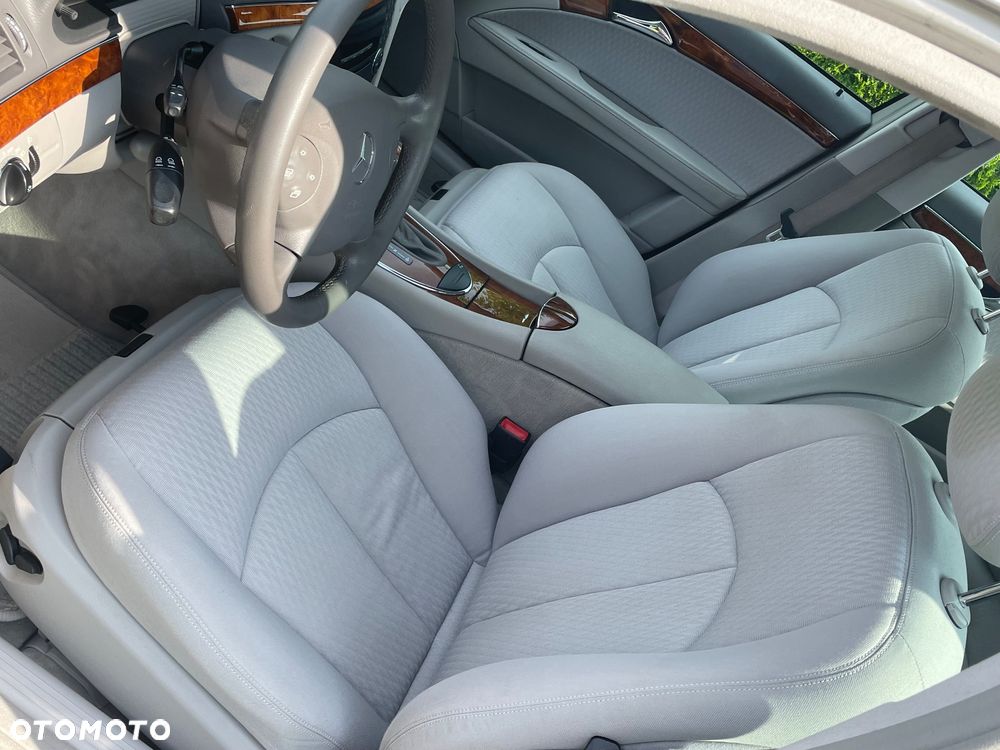 Mercedes-Benz Klasa E - 9