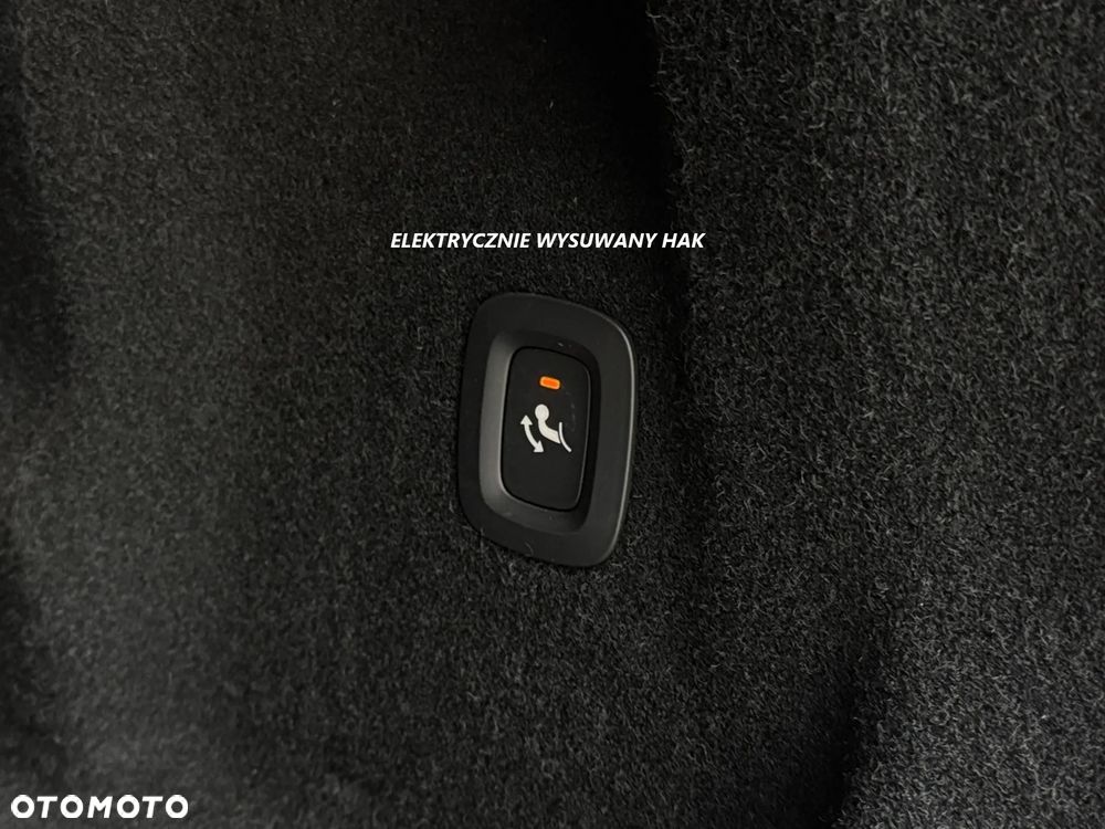 Volvo XC 60 B4 D AWD Plus Dark - 39