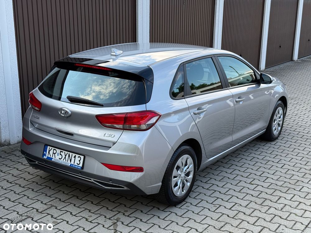 Hyundai i30 1.5 DPI Classic + - 20