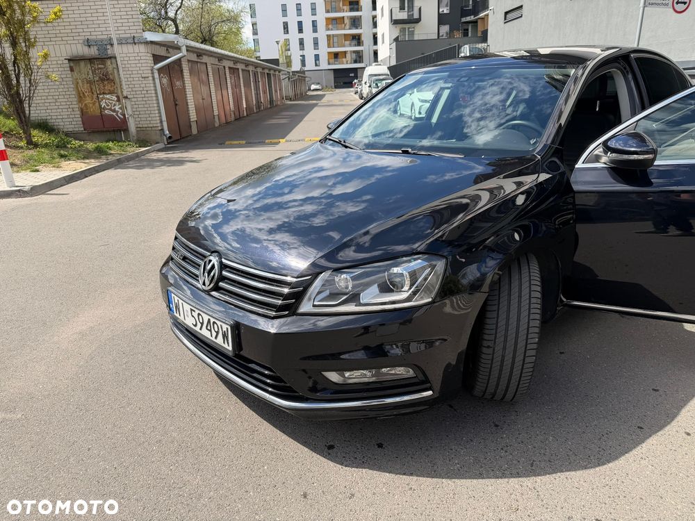 Volkswagen Passat 2.0 TDI Highline R-Style DSG - 2