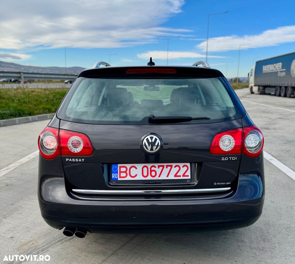 Volkswagen Passat - 12