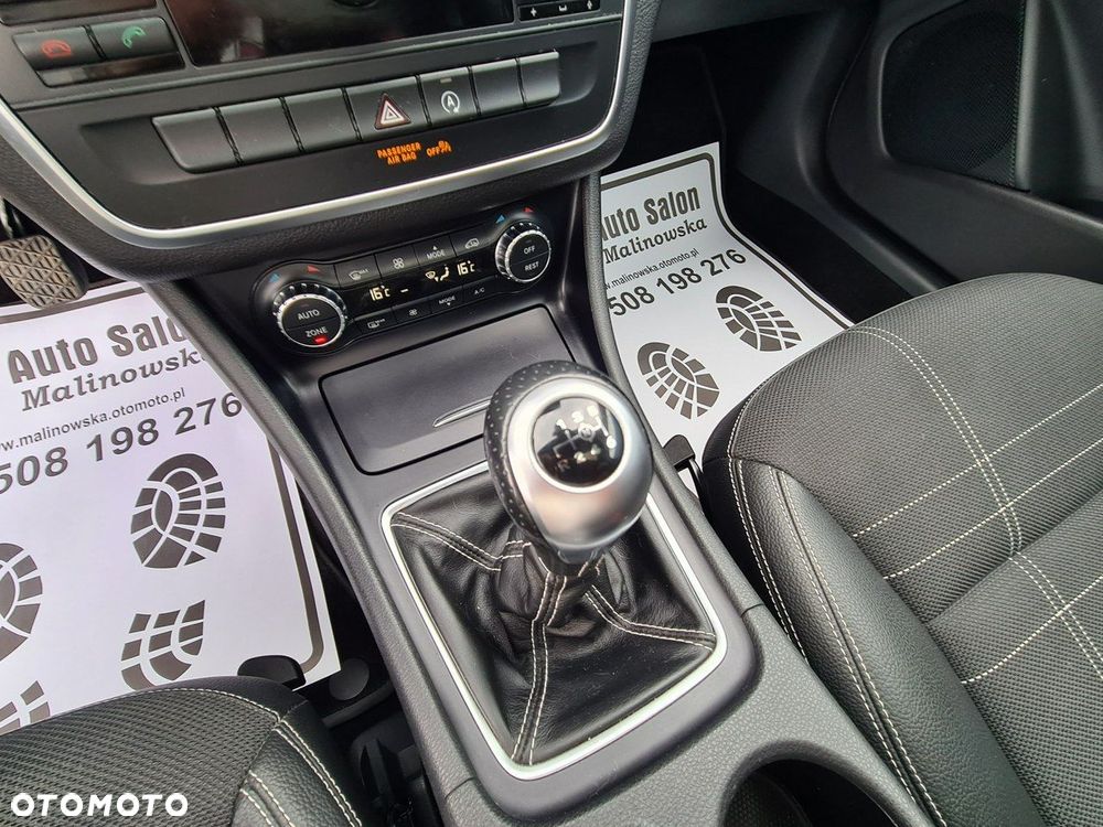 Mercedes-Benz GLA 200 Style - 16