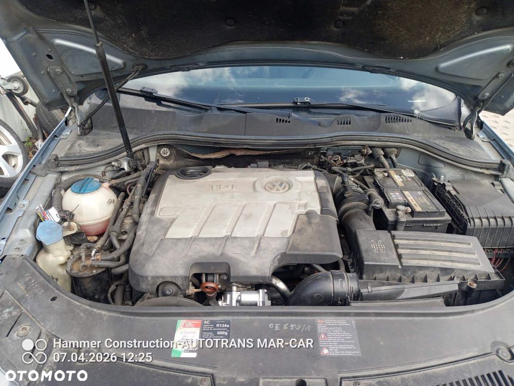 Volkswagen Passat 2.0 TDI DPF Comfortline - 11