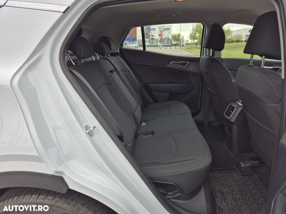 Kia Sportage 1.6 T-GDI MHEV 6MT 4x2 Urban - 14