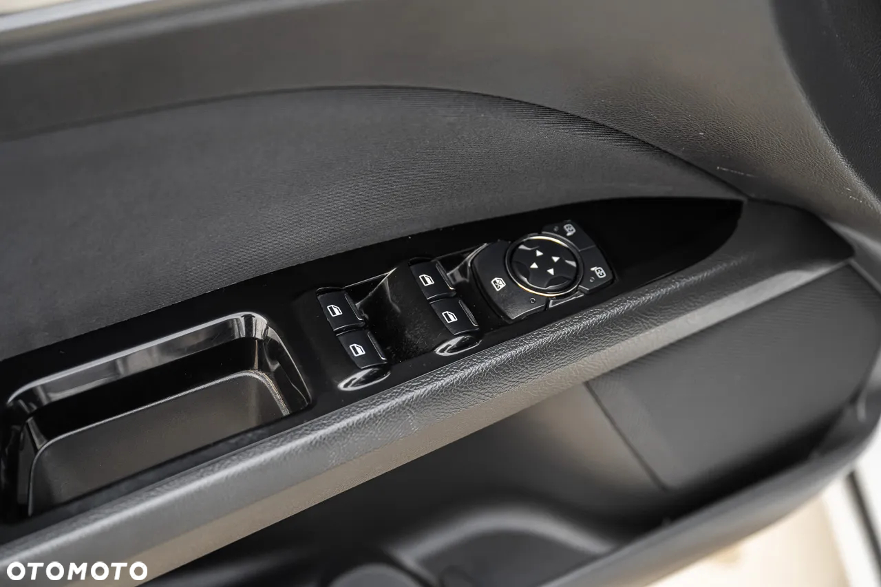 Ford Fusion - 15