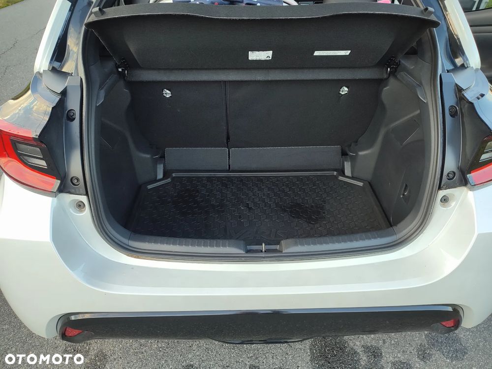 Toyota Yaris Hybrid 1.5 Selection Style - 12