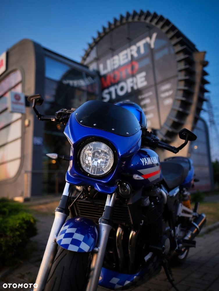 Yamaha XJR - 1