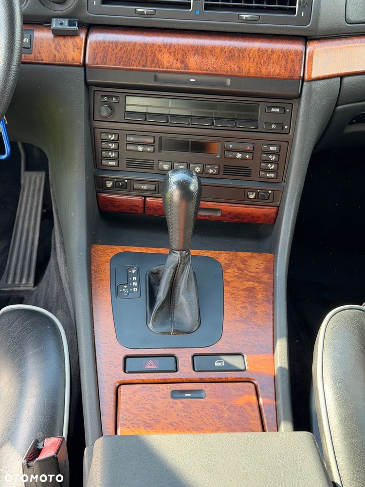 BMW Seria 7 - 8