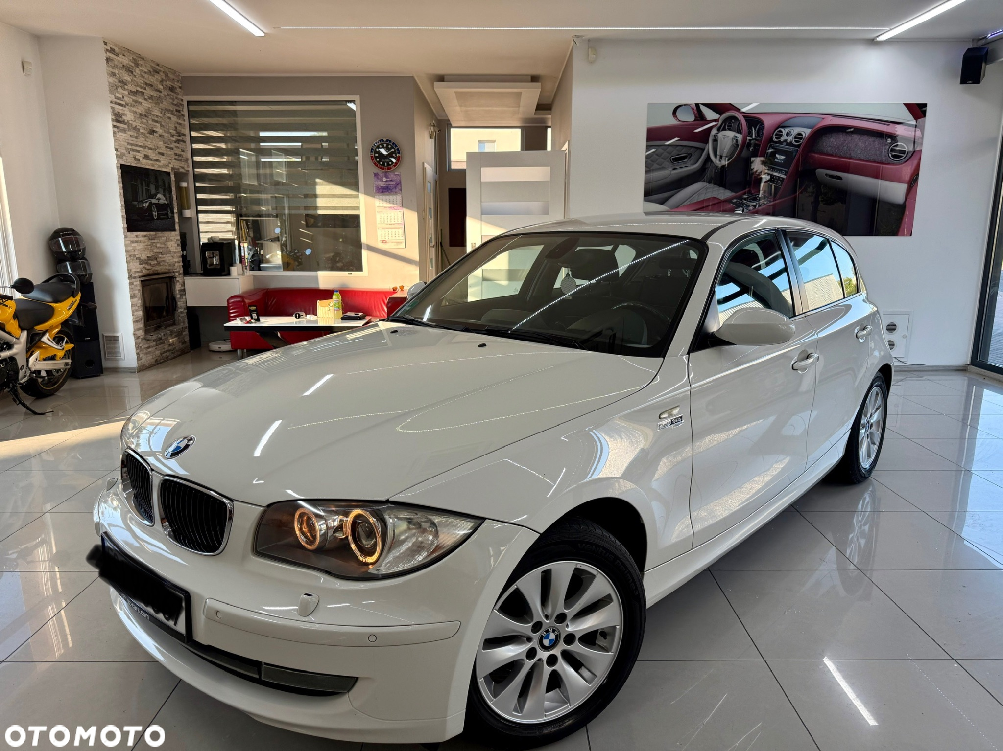 BMW Seria 1 116i - 25
