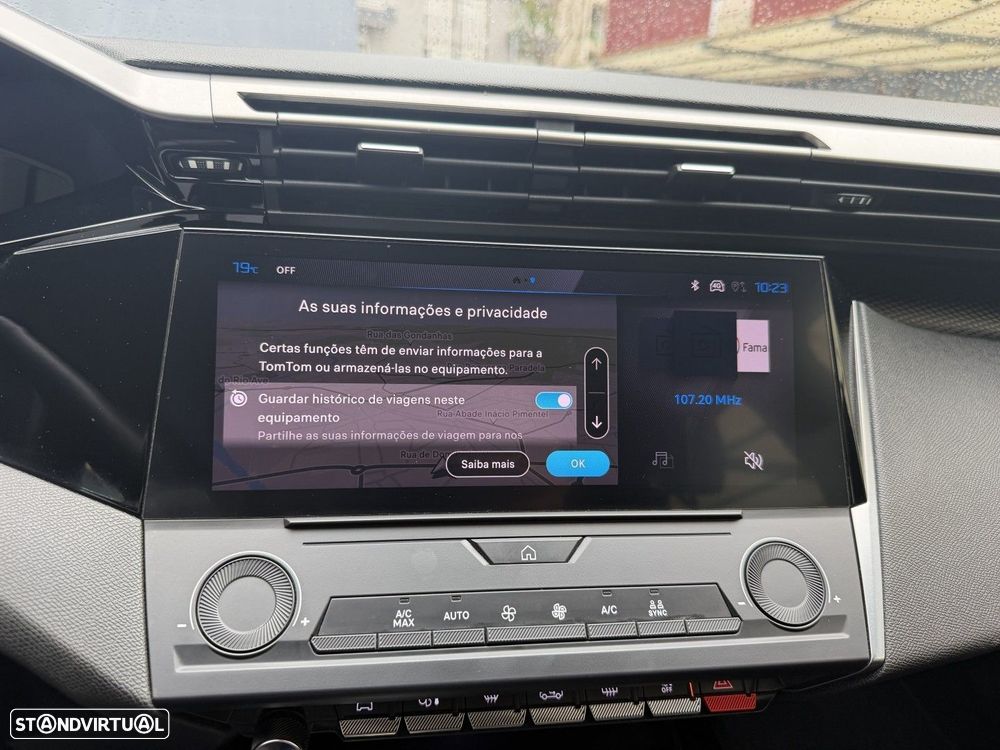 Peugeot 308 1.6 Hybrid Allure Pack e-EAT8 - 23