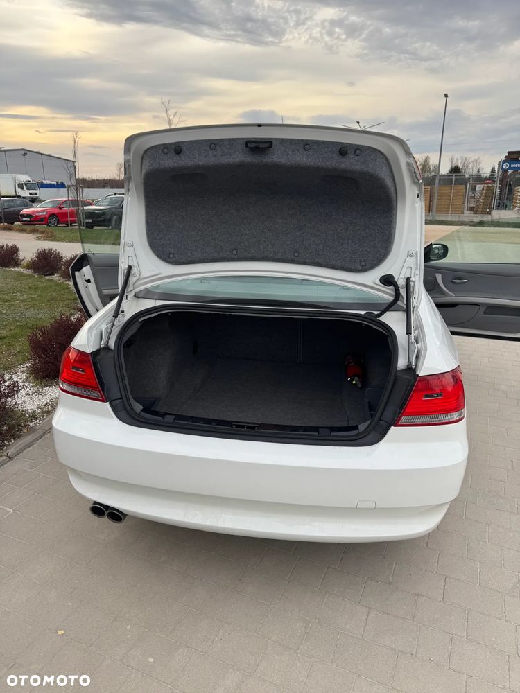 BMW Seria 3 325d - 17