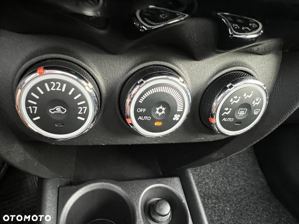 Mitsubishi ASX 1.6 Intense Plus Navi Blue Edition - 18