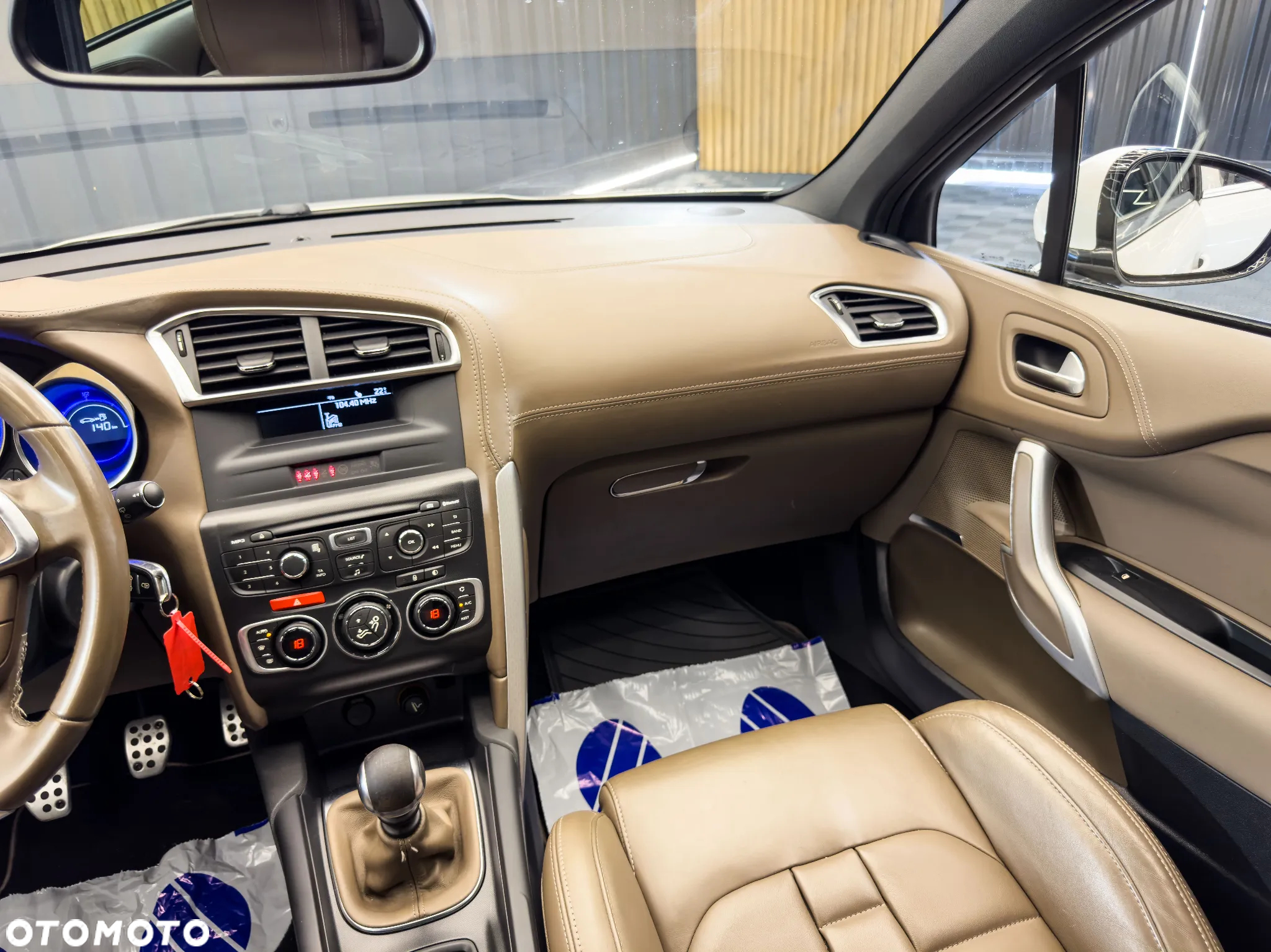 Citroën DS4 HDi 115 Chic - 24
