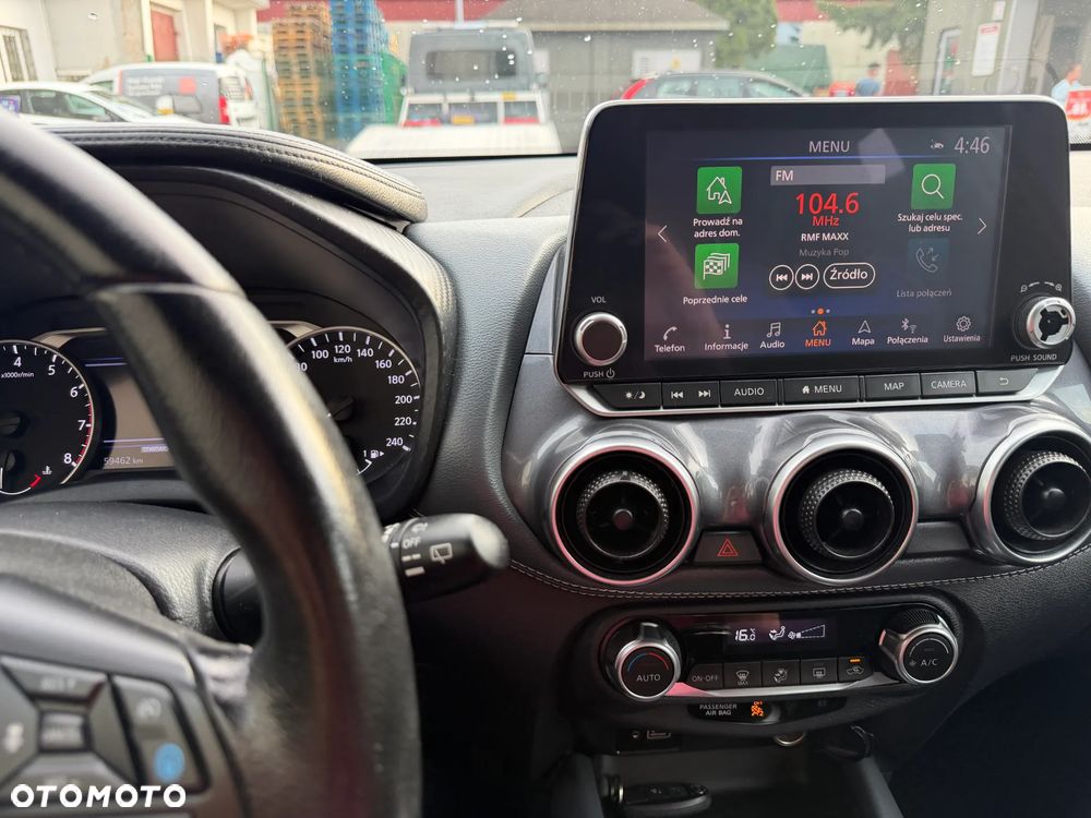 Nissan Juke 1.0 DIG-T N-Connecta - 19