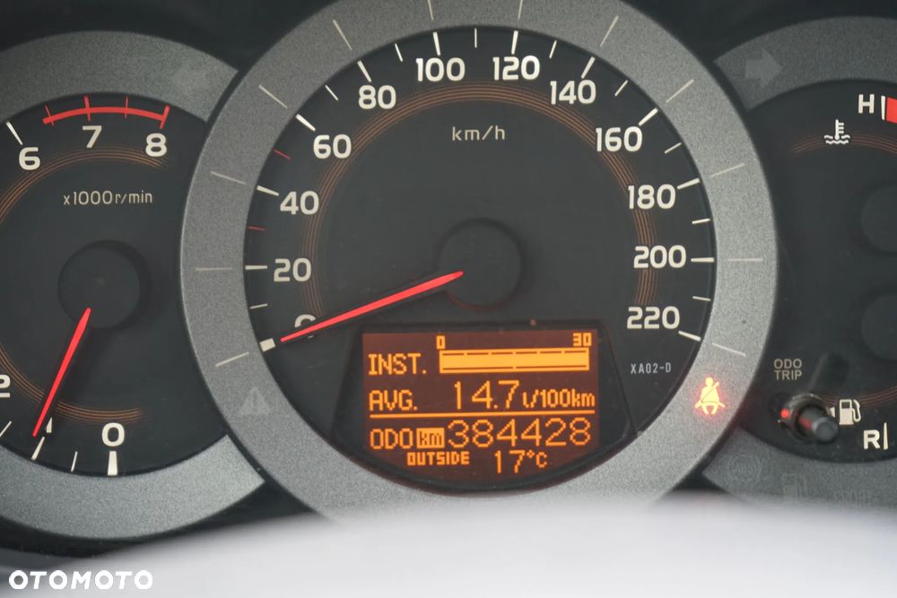 Toyota RAV4 2.0 VVT-i Premium - 24
